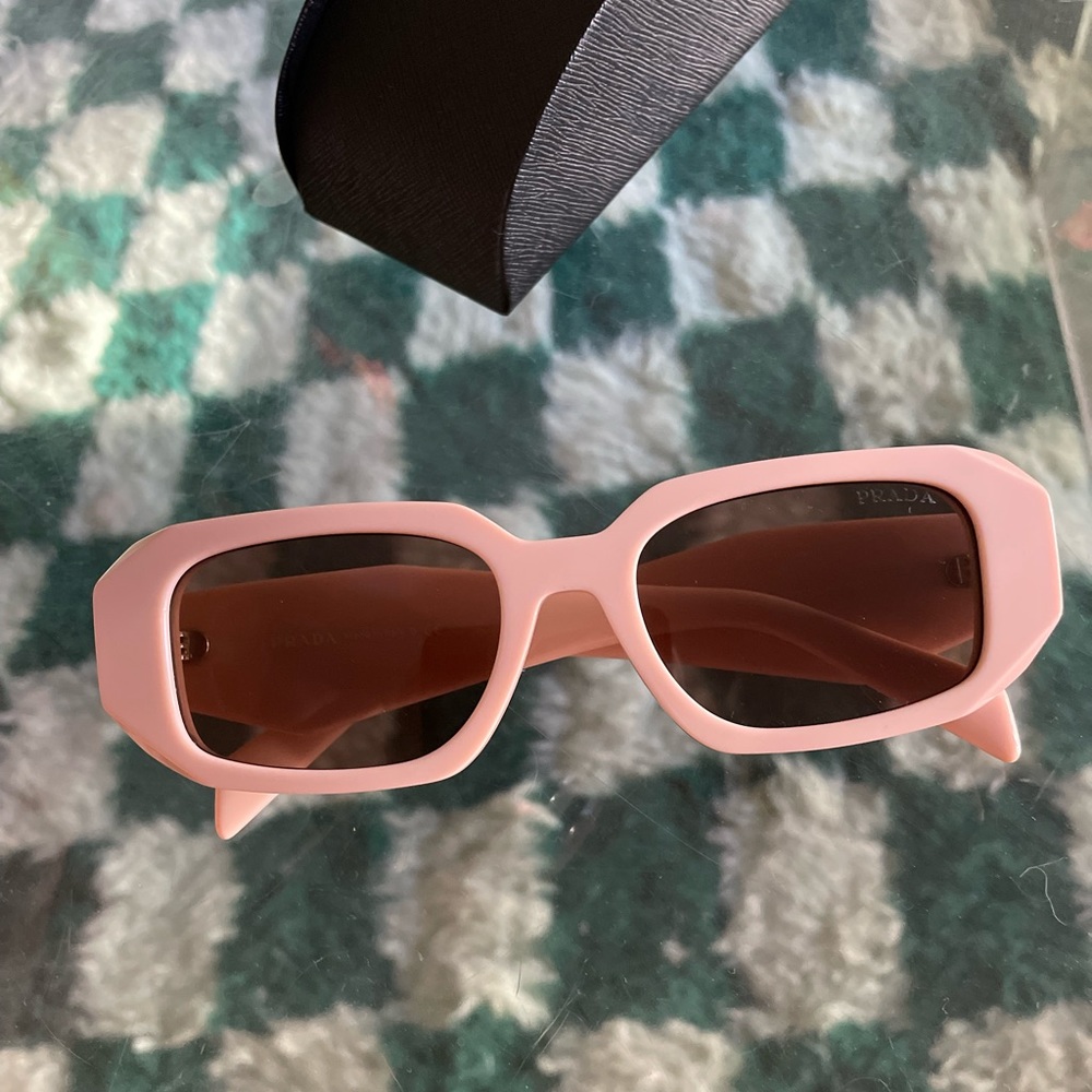 Prada 17WS sunglasses